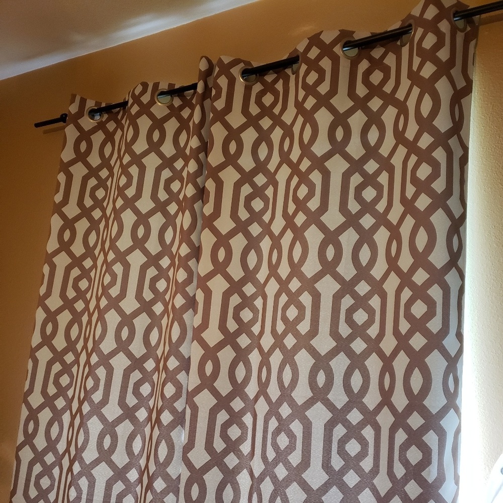 BOGO Blackout Grommet Curtains in 2 COLORS! - Picture 2 of 4